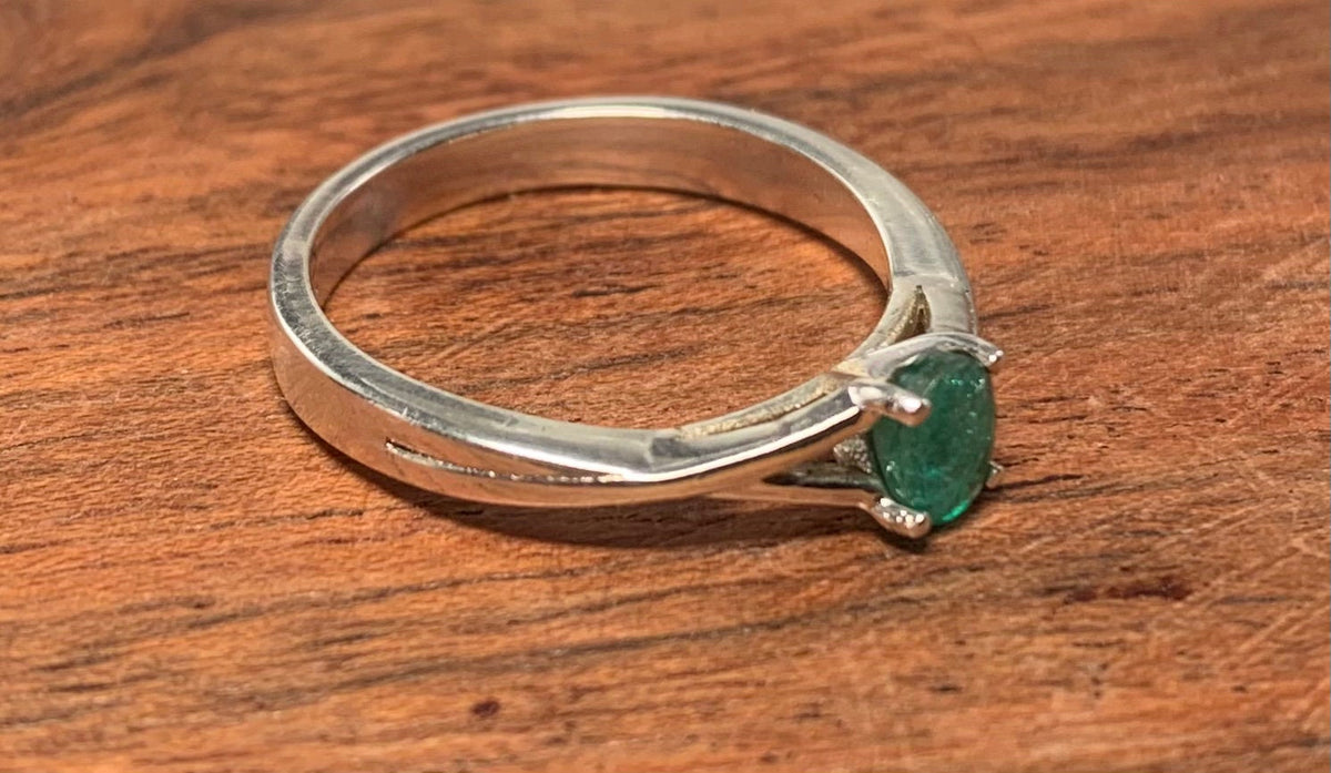 Natural Emerald Dainty Ring - US 7.0 - Genuine Emerald Ring - Dainty Ring - May Birthstone - Christmas Gift - Solid 925 Sterling Silver Ring