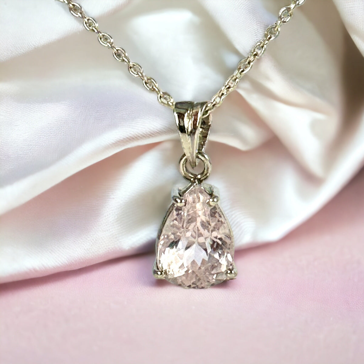 Natural Kunzite Oval-Shaped Pendant - Rare Gemstone -Light Lavender Gemstone Pendant - Solid 925 Sterling Silver Pendant - Kunzite Pendant