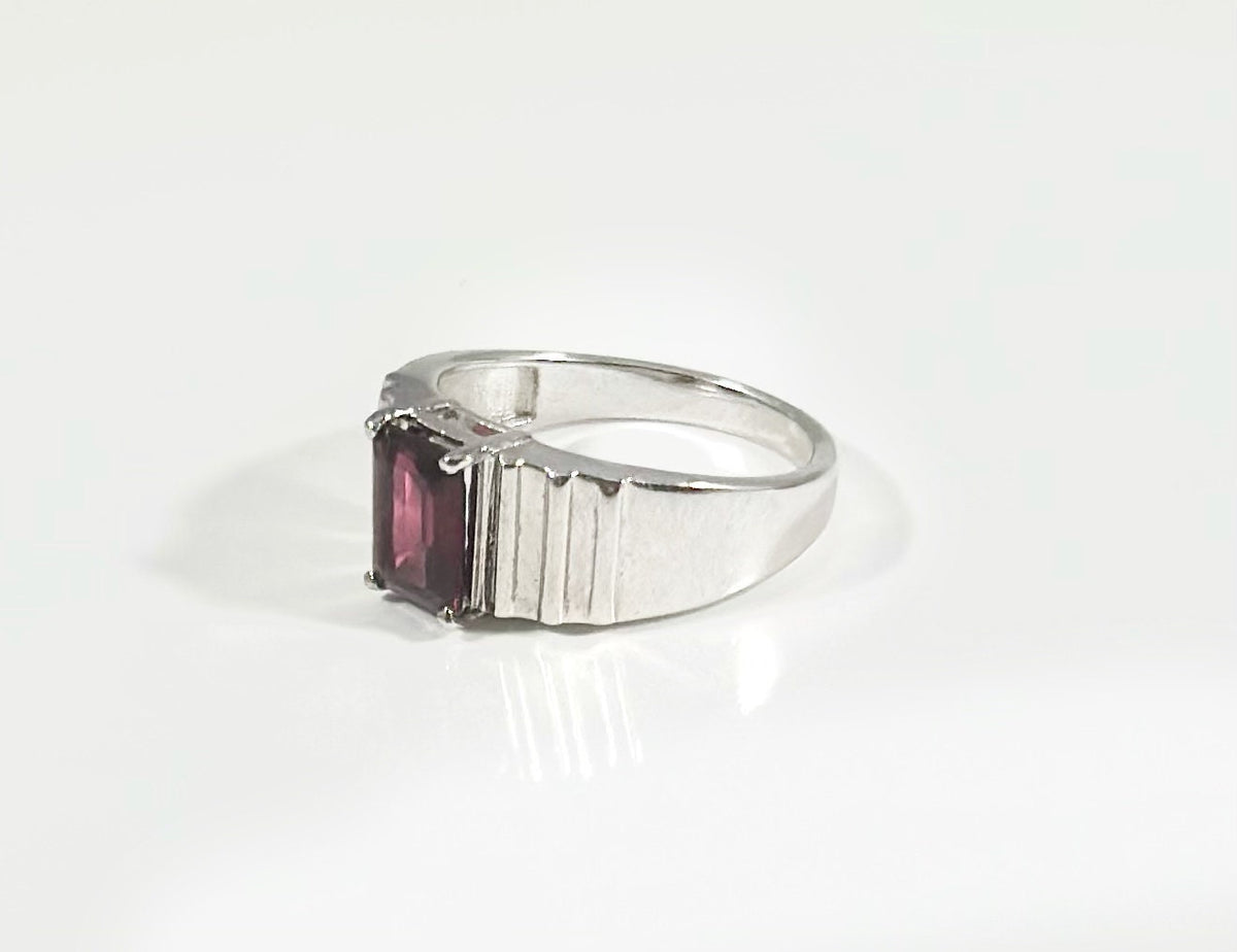 Stunning Natural Red Garnet Ring - Stunning Unisex Ring - Red Garnet Ring - Size 7.25 Ring - Red Silver Ring - Solid Sterling Silver Ring