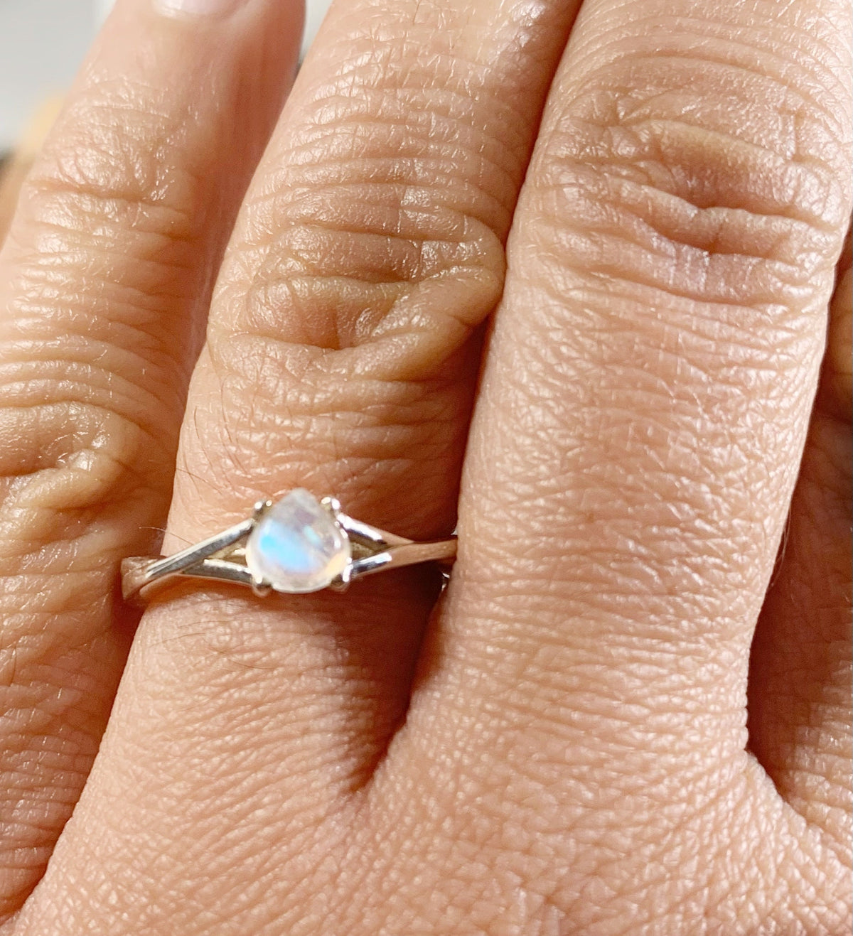 Natural Moonstone Ring - US 7.0 - Minimalist Ring - Fire Moonstone Ring - June Birthstone - Christmas Gift - Solid 925 Sterling Silver Ring