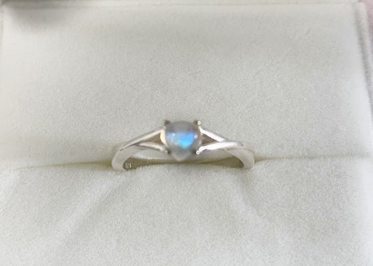 Natural Moonstone Ring - US 7.0 - Minimalist Ring - Fire Moonstone Ring - June Birthstone - Christmas Gift - Solid 925 Sterling Silver Ring