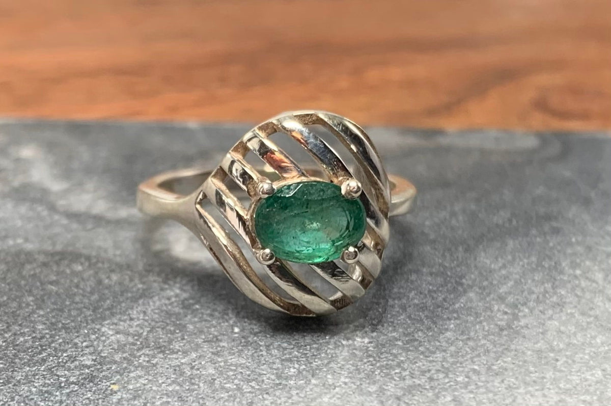 Natural Emerald Ring - US 7.0 - Genuine Emerald Ring - Oval Emerald Ring - May Birthstone - Christmas Gift - Solid 925 Sterling Silver Ring