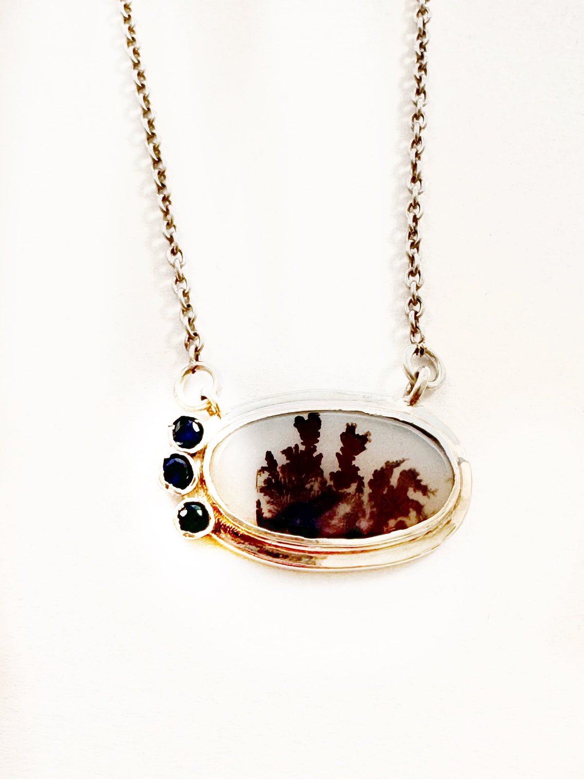 Solid 925 Silver Montana Agate and Blue Sapphire Pendant w attached chain - Montana Agate Necklace - Oval Montana Agate Sapphire Pendant