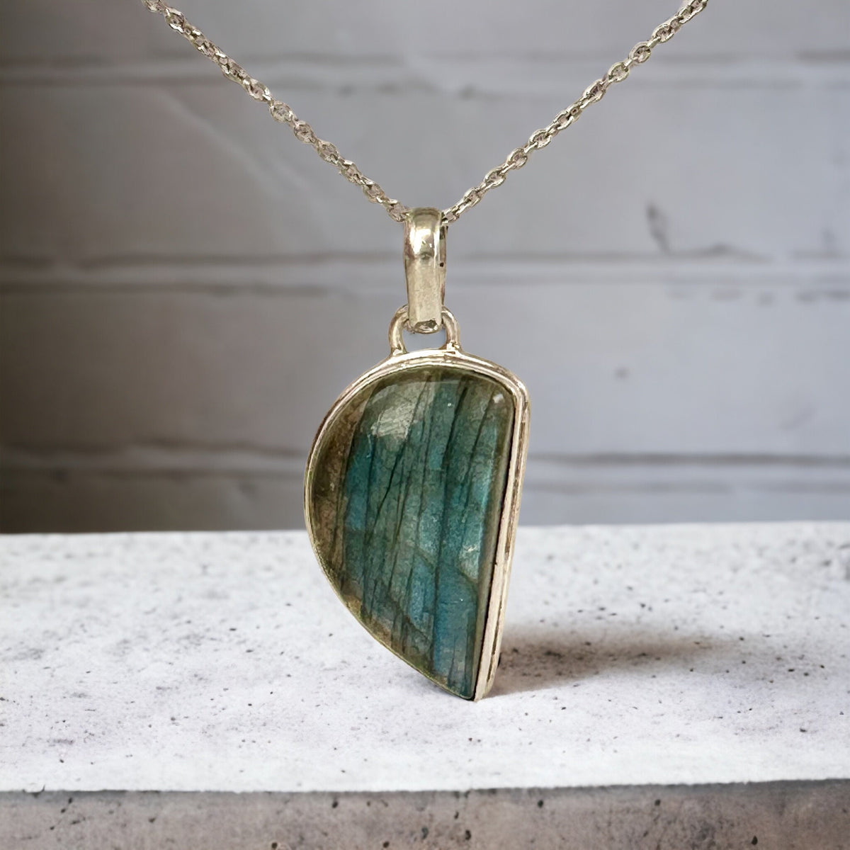 Natural Labradorite Pendant - Stunning Unisex Pendant - Moon shaped Pendant - Gift for Him - Gift for Her - Solid 925 Sterling Silver