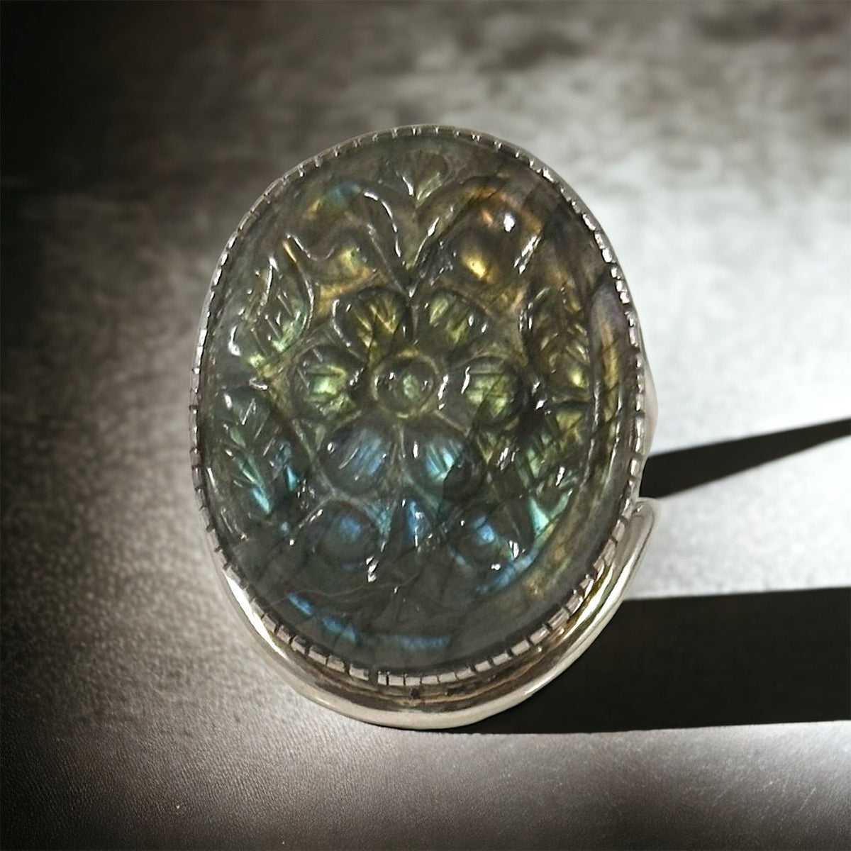 Carved Labradorite Ring - Floral Labradorite Ring -  Carved Gemstone Ring - Flashy Blue Gemstone Ring - US 7.75 Ring - Solid 925 Silver Ring