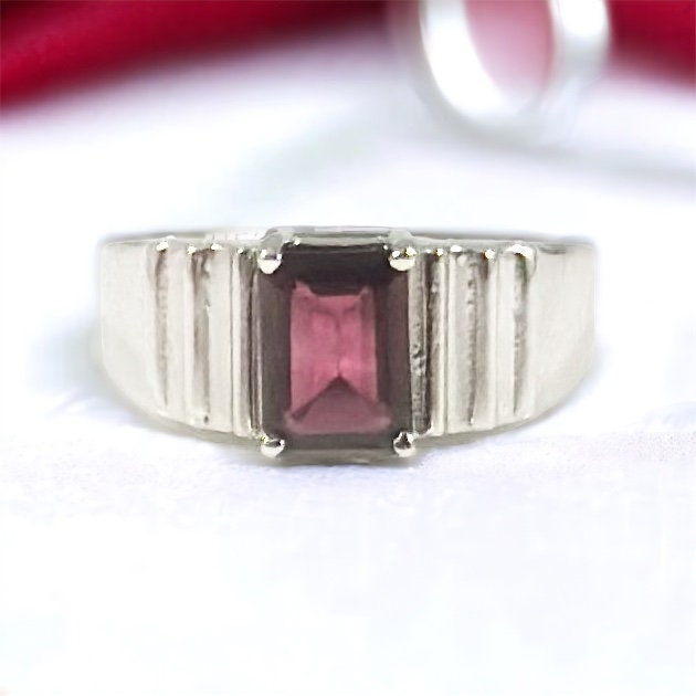Stunning Natural Red Garnet Ring - Stunning Unisex Ring - Red Garnet Ring - Size 7.25 Ring - Red Silver Ring - Solid Sterling Silver Ring