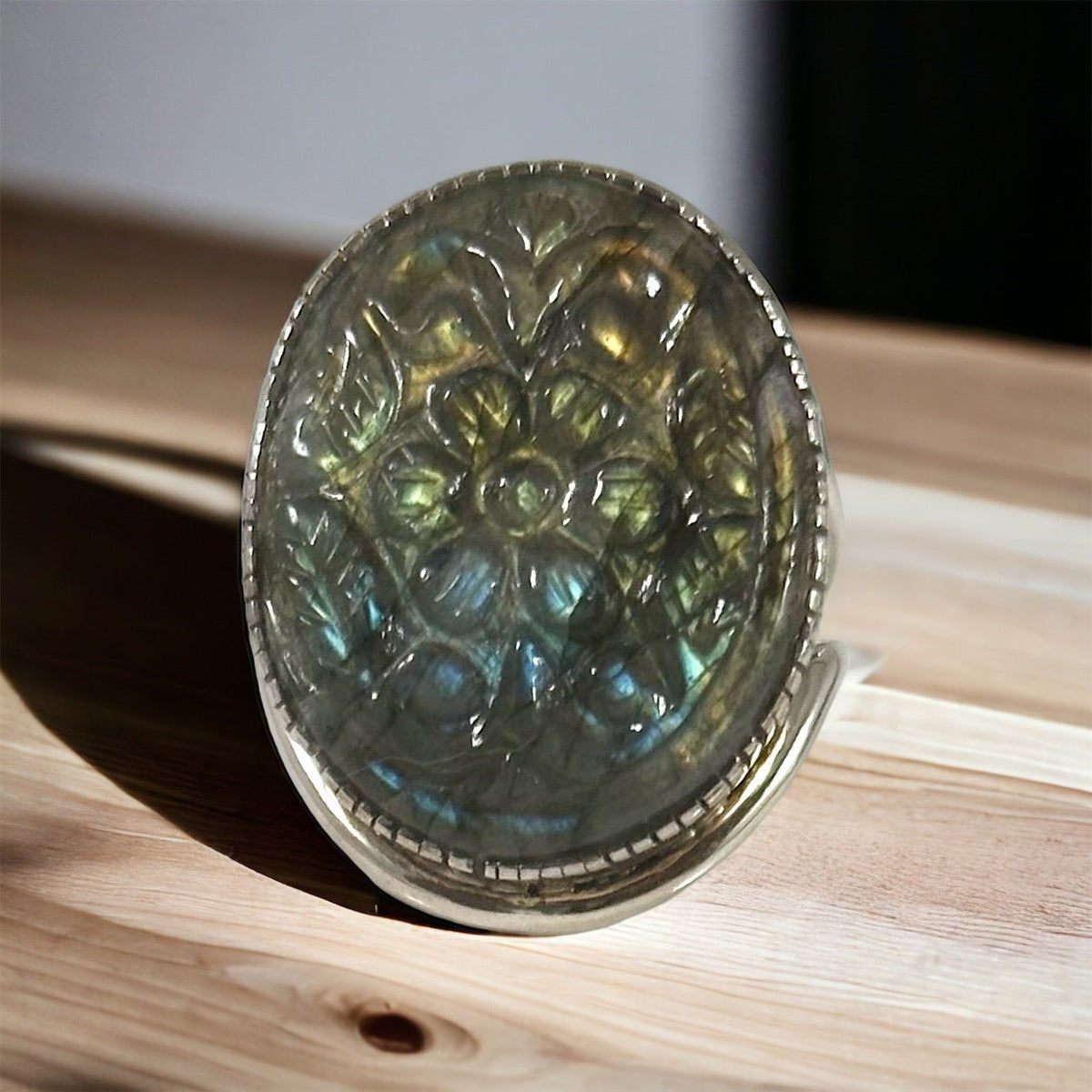 Carved Labradorite Ring - Floral Labradorite Ring -  Carved Gemstone Ring - Flashy Blue Gemstone Ring - US 7.75 Ring - Solid 925 Silver Ring